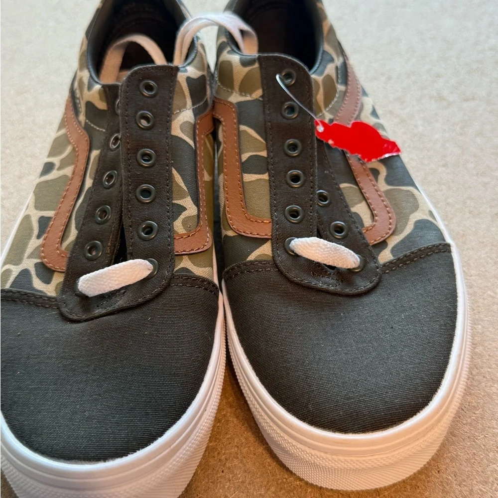 Brand New Vans Camouflage Sneakers with White Soles - Picture 2 of 6